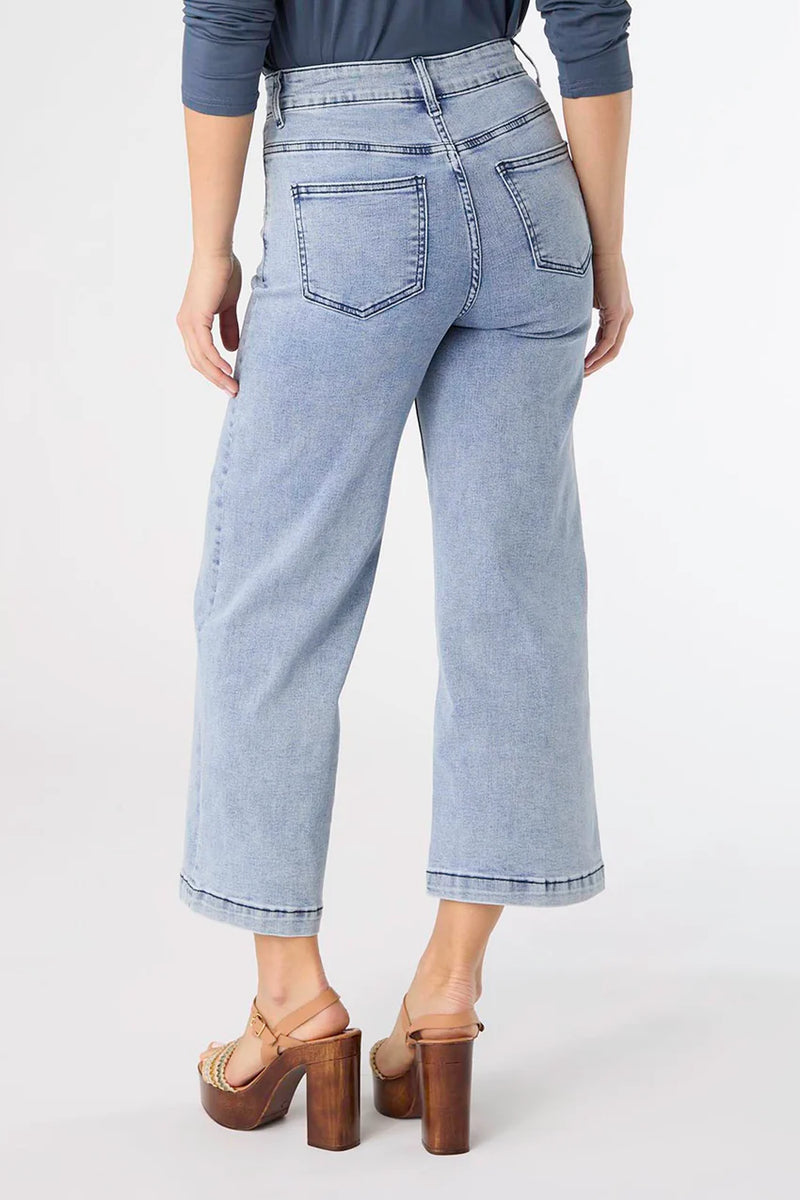 Wide Leg Crop Light